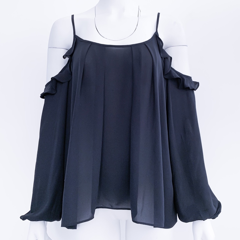 NWT Wren & Willa Stitch Fix Black Cold Shoulder Blouse